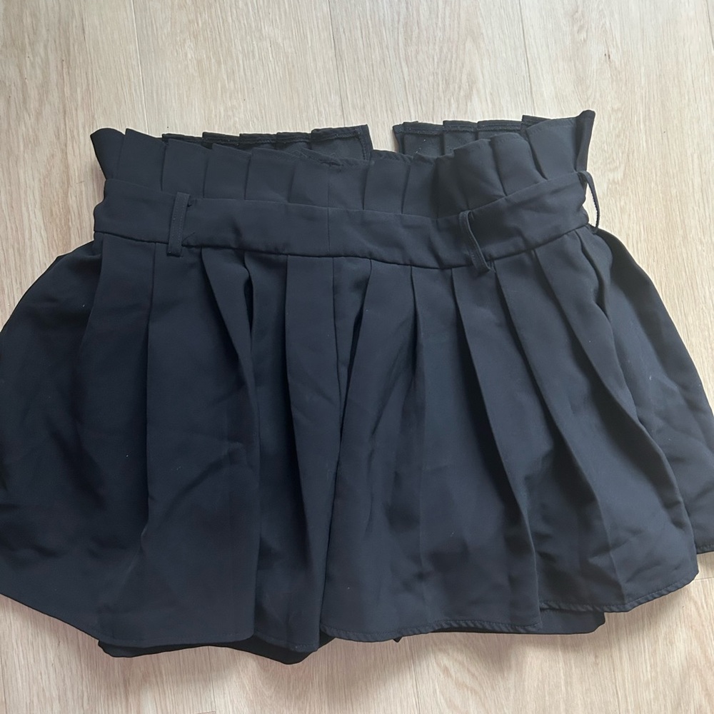 Black Pleated Mini Skirt